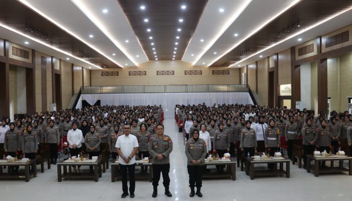 Karo SDM Polda Sulsel Beri Arahan Ke Seluruh Polwan