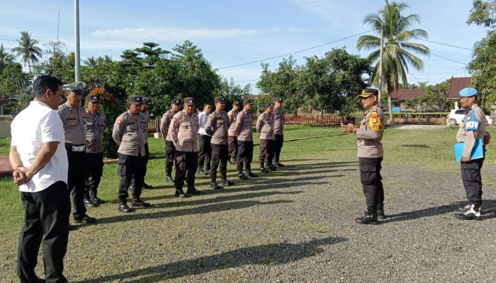 Kapolsek Pitumpanua Polres Wajo Terjungkan Personilnya Untuk Pelantikan 875 KPPS Dari 27 Desa dan Kelurahan