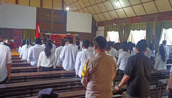 Polsek Saluputti hadir Amankan Jalannya Pelantikan Pengambilan Sumpah Jabatan KPSS Pemilu 2024