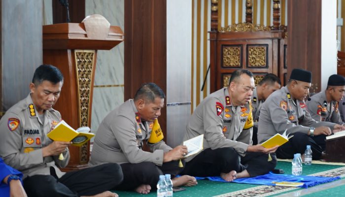 Lewat Kegiatan Binrohtal, Kapolda Sulbar Sampaikan Harapan Indonesia Lebih Baik