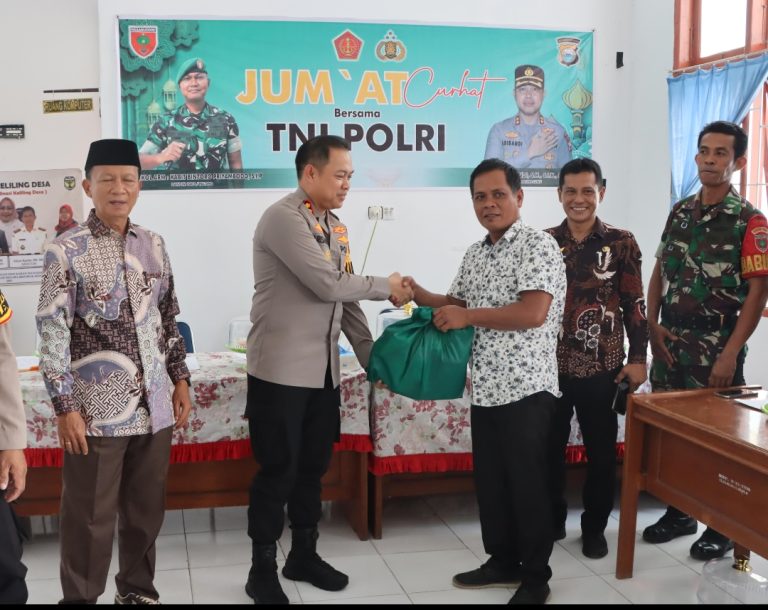 Ini Arahan Penting Kapolres Luwu Saat Pimpin Jum'at Curhat di Walenrang Timur