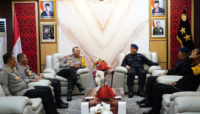 Danpas Brimob II Korbrimob Polri Berkunjung ke Polda Sulbar