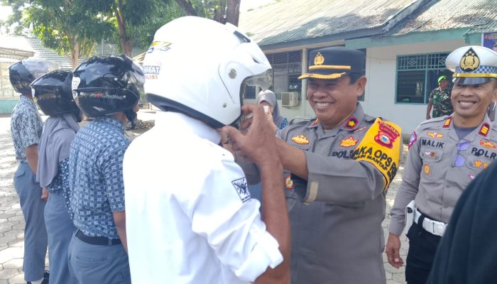 Didampingi Kasat Lantas,Wakapolres Soppeng Deklarasi Anti Knalpot Brong