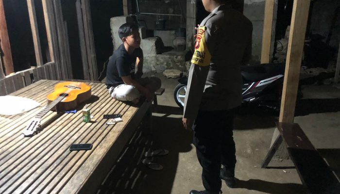 Antisipasi Gangguan Kamtibmas di Jam Rawan, Kapolsek Sabbangparu Turunkan Personil Lakukan Patroli