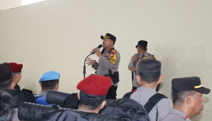 Kabag Ops Polres Gowa, Pimpin Apel Pengecekan Perlengkapan Perorangan Personel Pra Serpas Pengamanan TPS Pemilu 2024