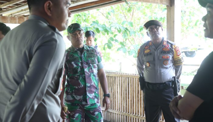Sinergi TNI-Polri, Kapolres Bersama Dandim Kunjungi TPS Terpencil