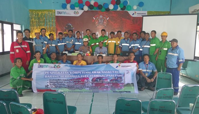 Di undang Jadi Pemateri Training Mengemudi, Kasat Lantas Polres Parepare Sampaikan Edukasi Berlalu Lintas