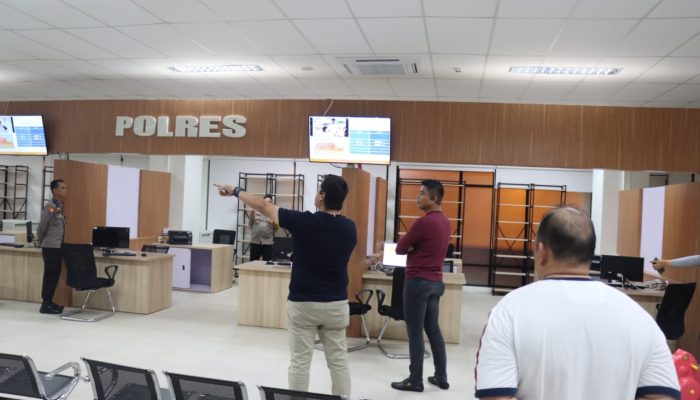 Kapolres Gowa, Tinjau Stand Layanan Polres di Mall Pelayanan Publik Sungguminasa