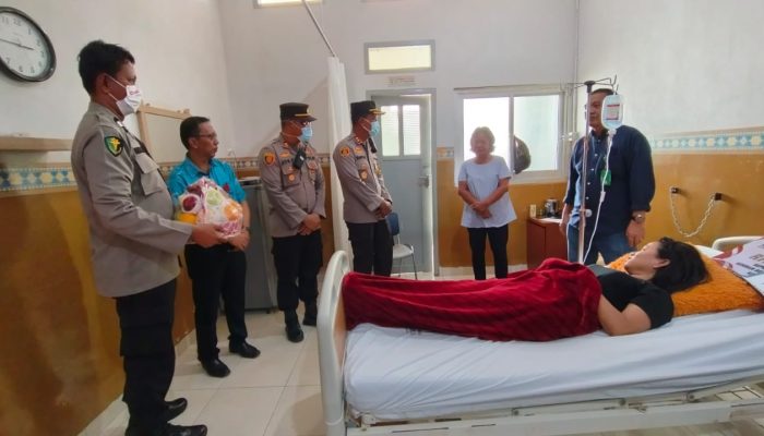 Kapolres Palopo Dampingi PJ. Gubernur Besuk Korban Longsor Bastem