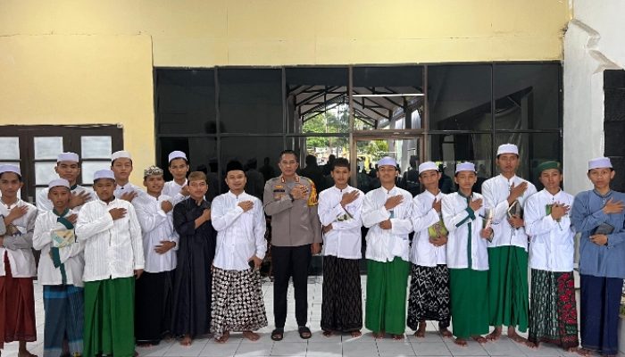 Kapolres Parepare Gelar Jumat Curhat Dan Doa Bersama Santri, Sukseskan Pemilu 2024 Aman, Sejuk dan Kondusif