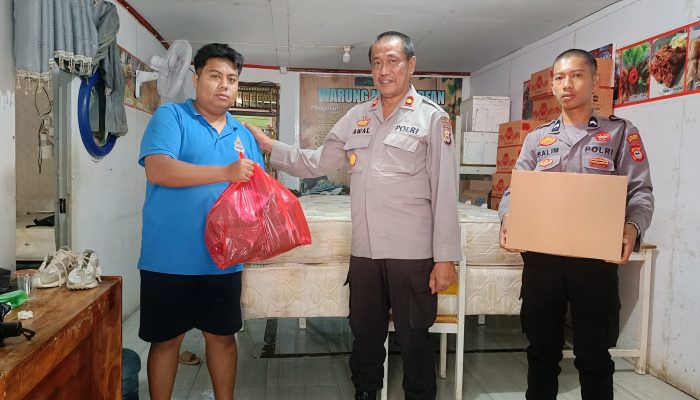 Polres Tana Toraja Berbagi Sembako Kepada Korban Bencana Banjir