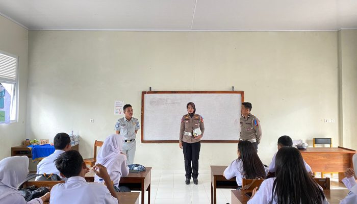 Gandeng Jasa Raharja, Ditlantas Blusukan ke SMA 2 Mamuju