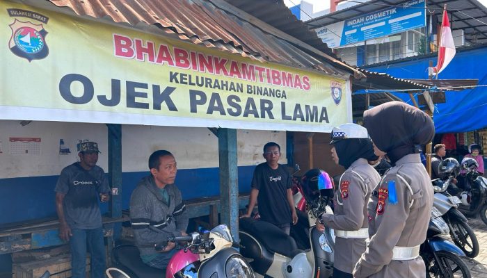 Edukasi Tertib Berkendara, Ditlantas Polda Sulbar Susuri Anak Sekolah dan Komunitas Ojek