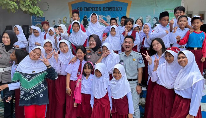 Kembali Gandeng Jasa Raharsa, Ditlantas Kali ini Blusukan ke SD Rimuku Mamuju