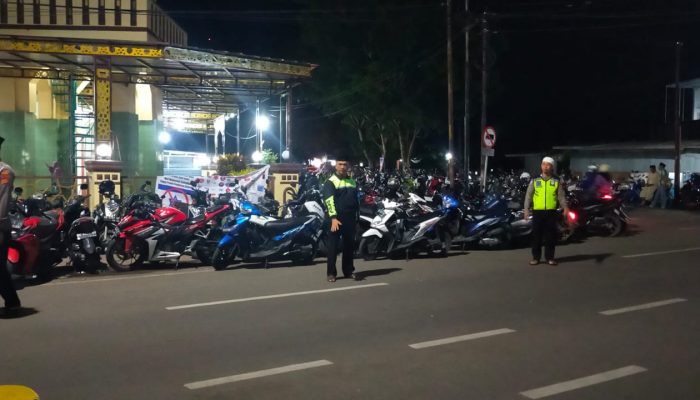Personel Satlantas Polres Bone Laksanakan PAM Tarawih