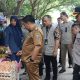 Cek Harga Sembako, Pj. Bupati Bersama Kapolres Jeneponto serta Forkompimda Tinjau Pasar Sentral Karissa