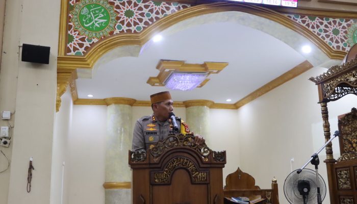 Kapolres Sidrap Melaksanakan Safari Ramadhan di Masjid Raya Rappang