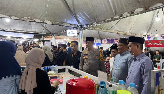 Kapolres Parepare Tinjau Pasar UMKM Ramadan, Himbau Pedagang Tidak Menggunakan Zat Berbahaya