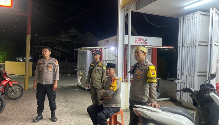 Polres Sidrap Bersama Jajaran Lakukan Pengamanan Shalat Tarawih, Pastikan Ibadah Umat Berlangsung Khusyuk