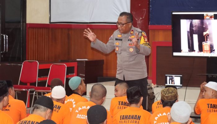 Pelaksanaan Shalat Tarawih Berjamaah Menyatukan Tahanan Polres Gowa dalam Ibadah Bersama