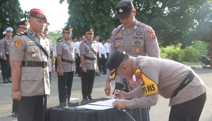 Kapolres Pimpin Sertijab Sejumlah Perwira Polres Wajo