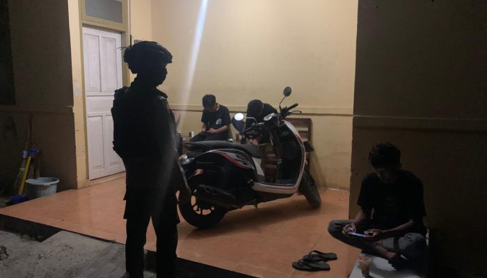 Patroli Kamtibmas, Samapta Polres Majene Sasar Indekost dan Lokasi Rawan Tindak Kejahatan