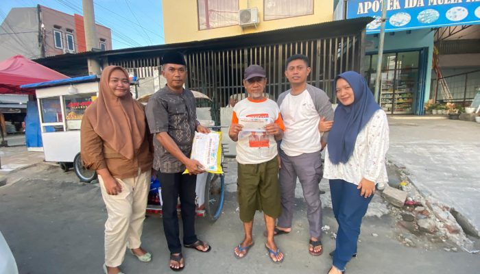 Bharaduta Polres Luwu, Laksanakan Ngabuburit Dengan Bakti Sosial Kepada Masyarakat Kurang Mampu