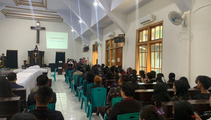Polres Majene Amankan Ibadah Jumat Agung di Gereja GPIB Immanuel Majene