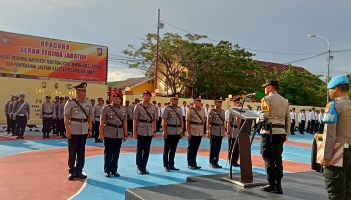Kapolres Sidrap Pimpin Upacara Serah Terima Jabatan Kasat Reskrim, 2 Kapolsek dan Penyerahan Jabatan Kasat Lantas