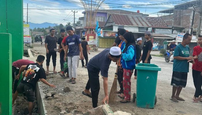 Wujud Kepedulian Lingkungan Mahasiswa KKN Unisan Sidrap Gelar Baksos