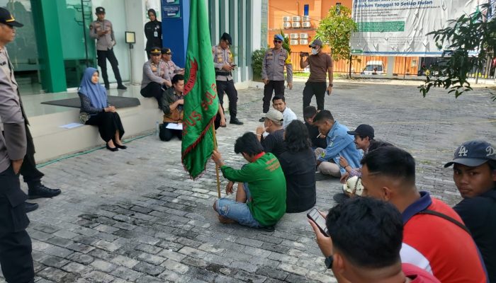 Berlangsung Kondusif, Kapolresta Mamuju Kerahkan Personil Untuk Mengawal Unjuk Rasa Mahasiswa