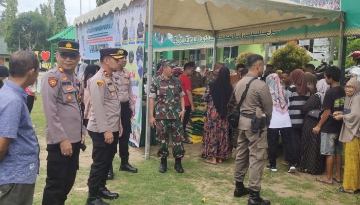 Waka Polres Wajo bersama Kapolsek Tempe Hadiri Gerakan Pangan Murah Yang Digelar di Dua Lokasi