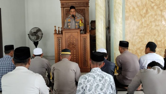 Polres Palopo Laksanakan Safari Jumat di Kelurahan Salubattang