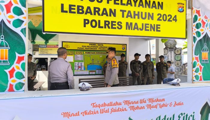 Pastikan Pelayanan Arus Mudik Lebaran Berjalan Maksimal, Kapolres Majene Cek Pos Ketupat