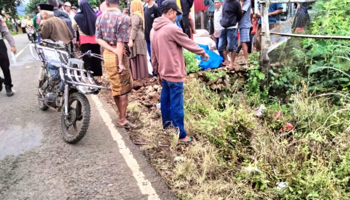 Tabrakan Mobil Dengan Motor, 1 Orang Tewas dan 1 Orang Luka-Luka