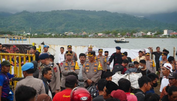 Kapolda Sulbar Cek Empat Posko di Mamuju, Pastikan Pelayanan Maksimal Jelang Puncak Hari Raya