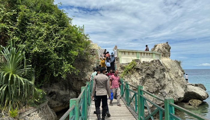Direktorat Binmas Polda Sulbar Himbau Keselamatan Warga di Objek Wisata Selama Liburan Idul Fitri 1445 H