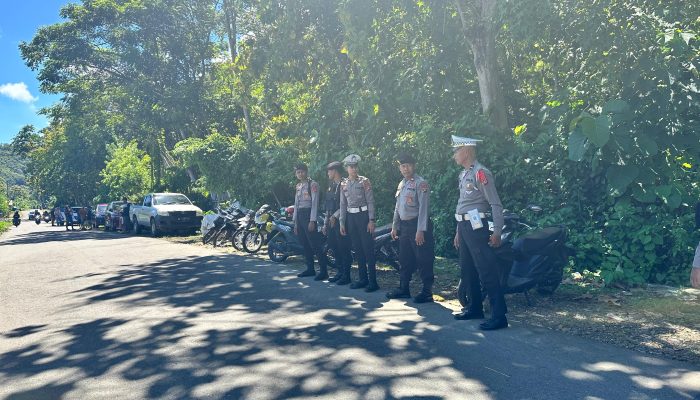 Ditlantas Polda Sulbar Gelar Patroli Lalu Lintas di Tempat Objek Wisata untuk Pastikan Liburan Hari Raya Warga Berjalan Lancar
