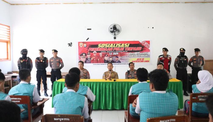 Tingkatkan Animo, Polres Wajo Gencar Sosialisasi Penerimaan Polri TA 2024 di Sejumlah Sekolah Tingkat SMA Sederajat