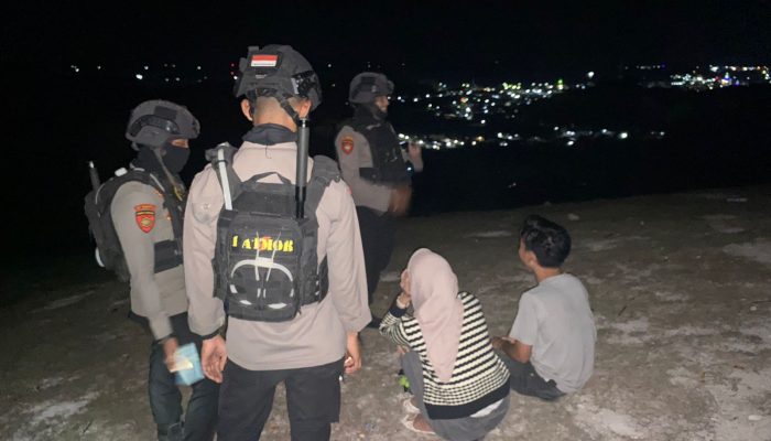 Untuk memastikan Situasi Tetap Kondusif, Personel Sat Samapta Polres Majene Laksanakan Patroli Dialogis