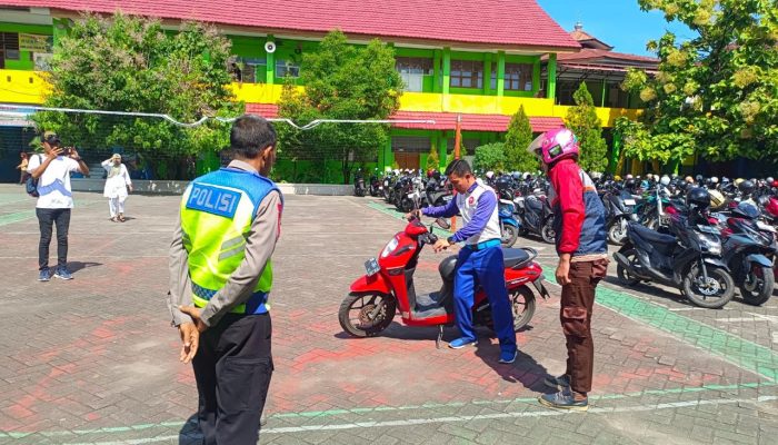 Kerja Sama Honda, Sat Lantas Polres Gowa Edukasi Pelajar melalui Safety Reading