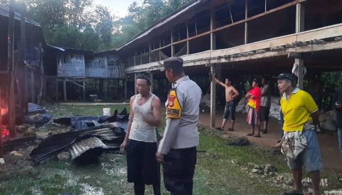 Si Jago Merah Beraksi, Sebuah Rumah di Bantimurung Maros Hangus Terbakar