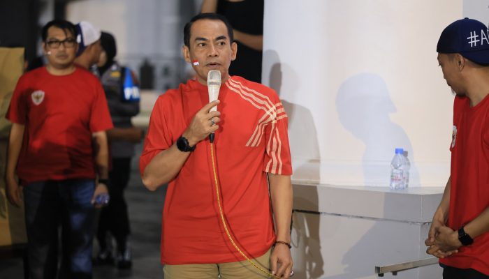 Kapolda Sulsel Bersam Masyarakat Palopo Nobar Semi Final Piala Asia