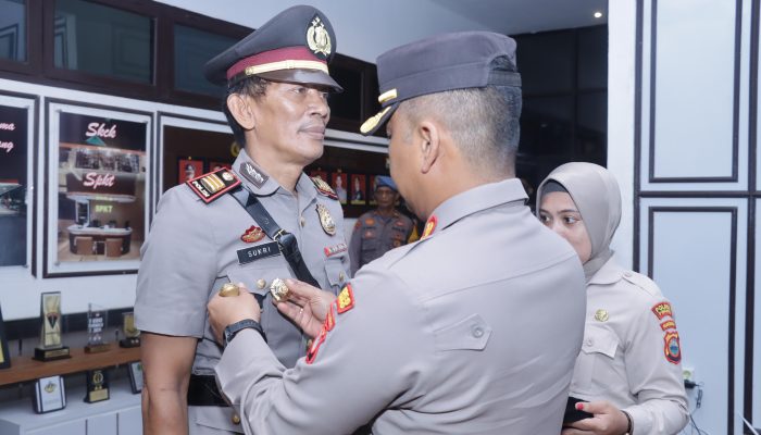 Kapolres Pinrang Pimpin Penyerahan dan Pelepasan Jabatan Kapolsek Patampanua