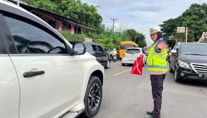 H+4 Arus Balik, Hindari Kepadatan Kendaraan Polres Parepare Rekayasa Lalin
