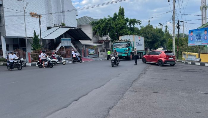 Kawal Aktifitas Warga Di Pagi Hari, Sat Lantas Polres Parepare Gelar Personil Di Sejumlah Ruas Jalan