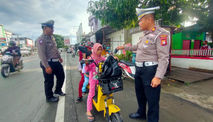 Satlantas Polres Luwu Ingatkan Masyarakat Terkait Penggunaan Sepeda Listrik Dijalan Raya, AKP Jumanto : Penggunaan Sepeda Listrik Hanya Boleh Dikawasan Tertentu