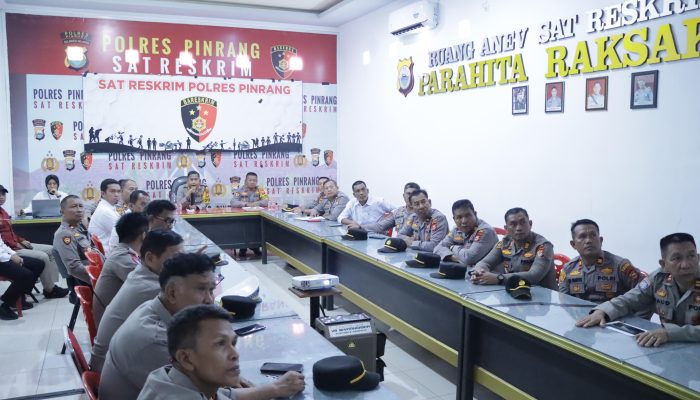 Kapolres Pinrang Beri Arahan Kepada Personil Dalam Rangka Respon Cepat Menghadapi Bencana