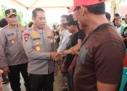 Kapolres Wajo Dampingi Kapolda Sulsel dan Ketua Bhayangkari Daerah Salurkan Bantuan Kemanusiaan Bencana Alam