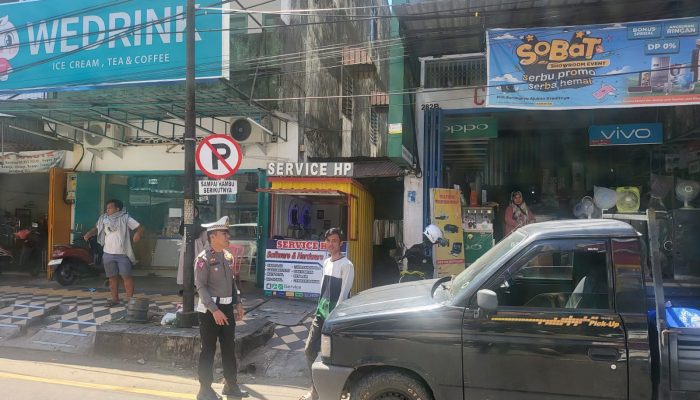 Cermati !!! Parkir Kendaraan Dibawah Rambu Larangan Dapat Dikenakan Sanksi